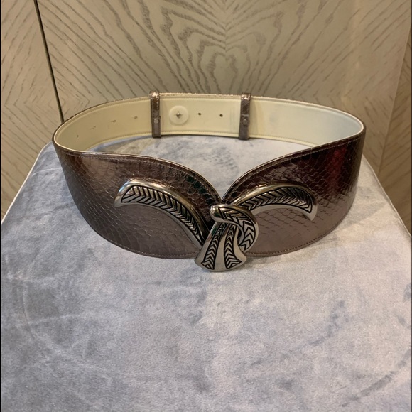 Silver Snakeskin lower body belt. - Picture 1 of 7